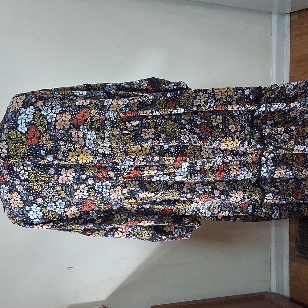Black Floral Long Sleeve Dress - Picture 6 of 10